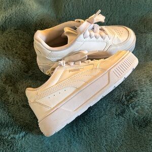 Kids unisex puma sneakers